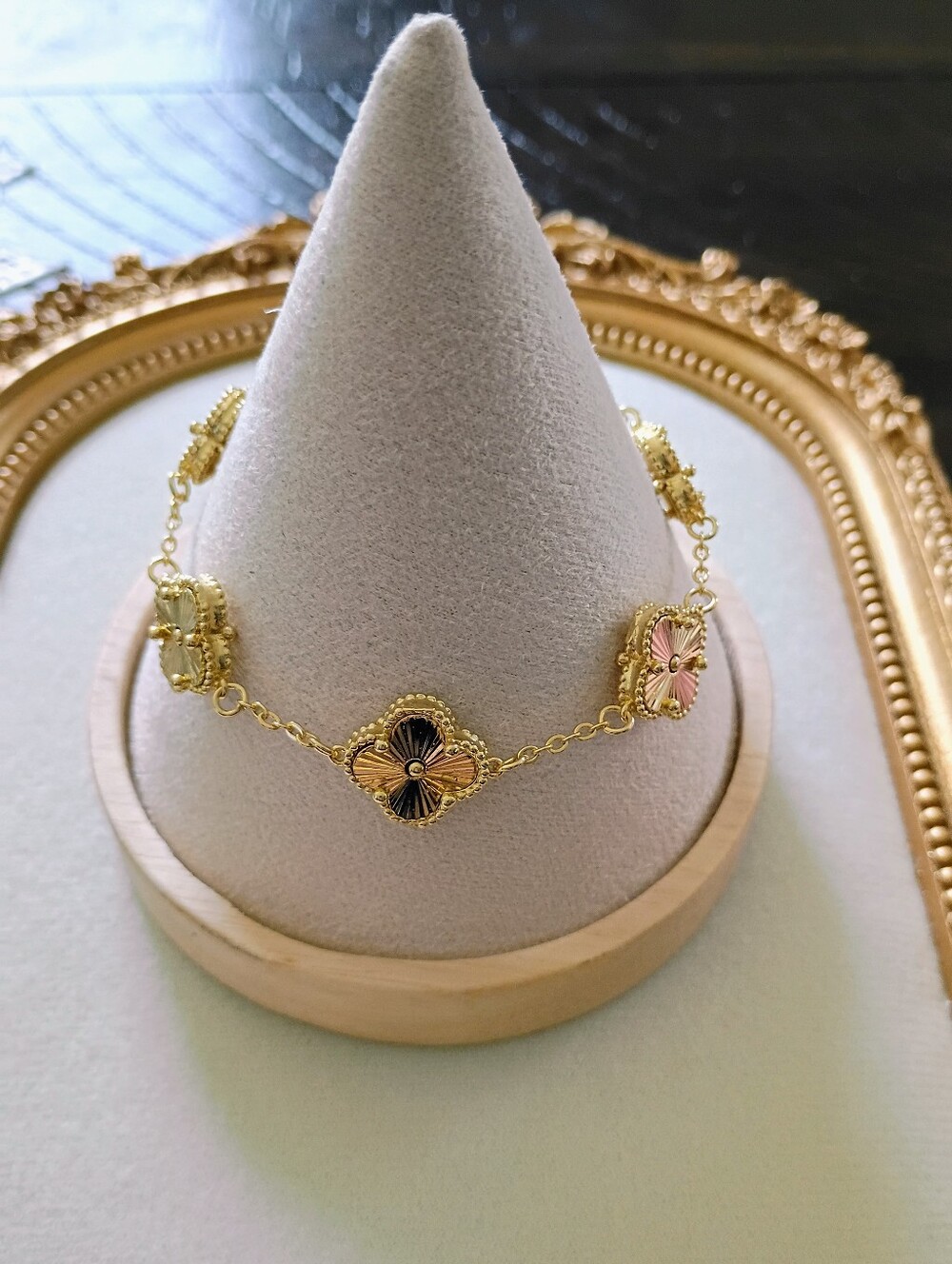 New Gold Tone Clover Bracelet